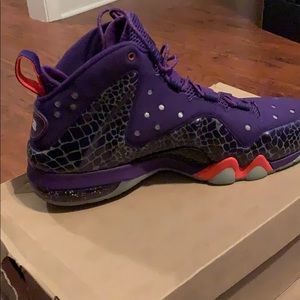 Barely posite max room in closet